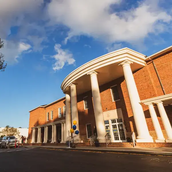 Campus & Location